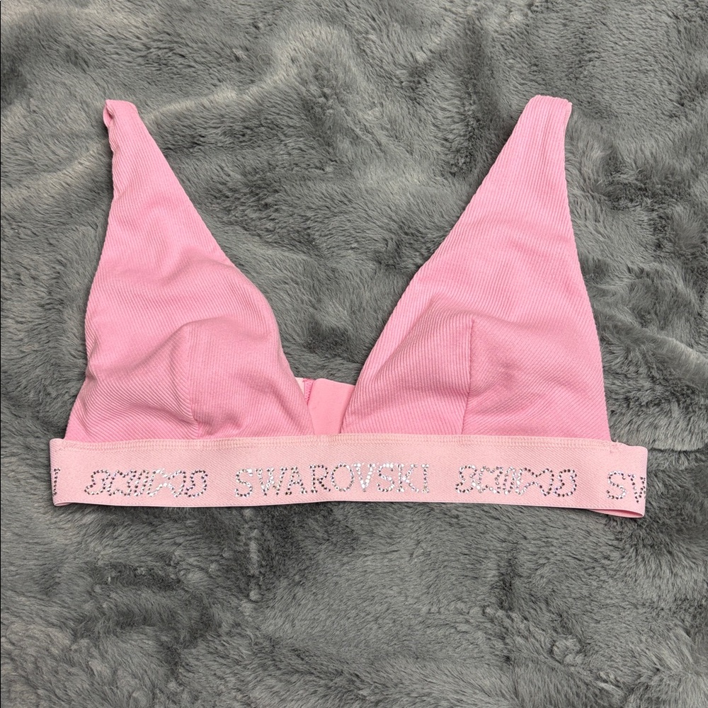 SKIMS Swarovski Pink Triangle Bralette
Good condition, all stones intact.